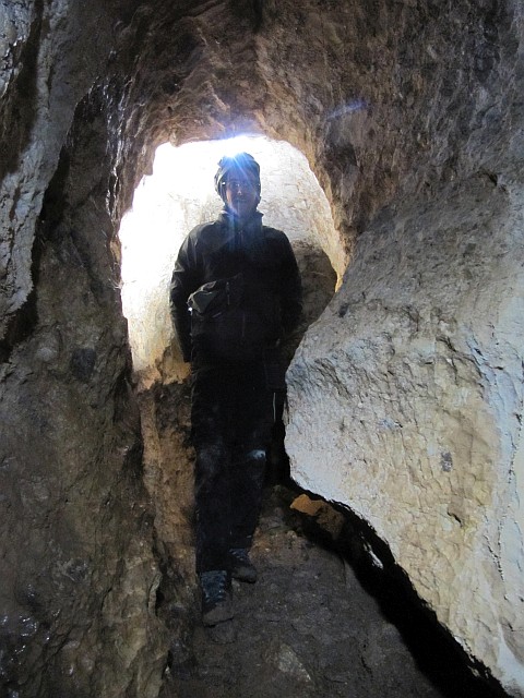 Foto: Gangprofil zwischen VP39 u. VP41 im Ost-Ast der Kegelstatthöhle (1815/413)